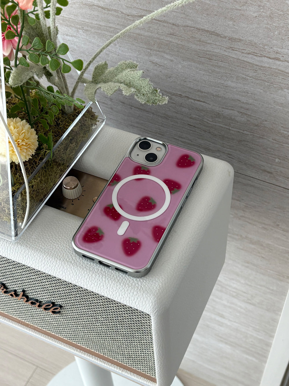 [+MagSafe] cloud strawberry