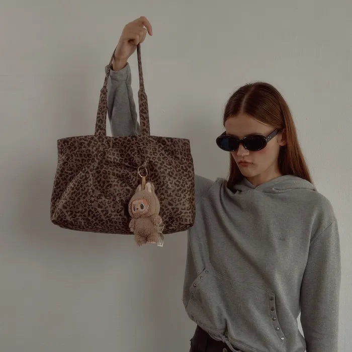 LETERIE SUEDE SQUARE LEOPARD SHOULDER BAG_KHAKI