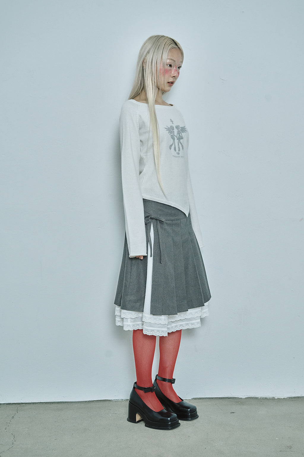 hugyourskin Fallen angel button knit top (White)