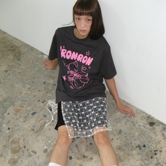 RONRON KITSCH CAT OVER FIT T SHIRT / CARCOAL