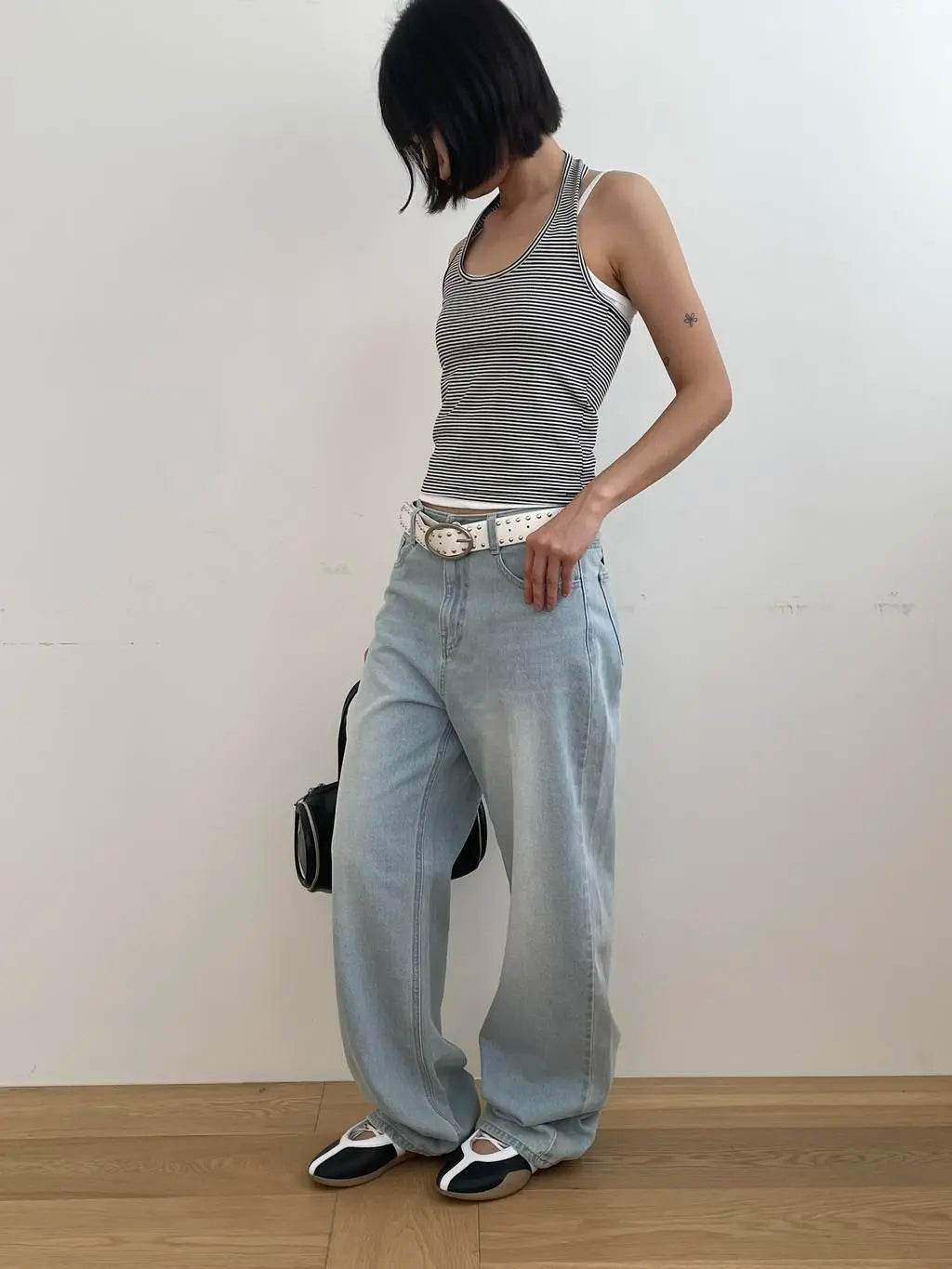 [韓國銷量破千][B-BASIC] Summer Stripe Halter Neck Top / 2colors