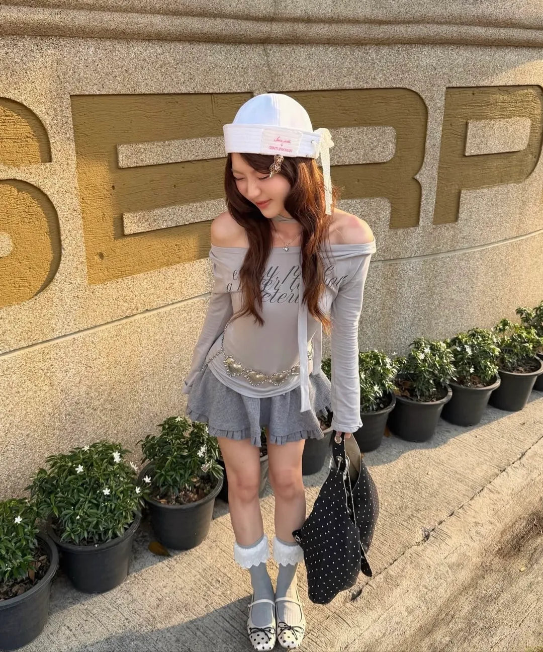 LETERIE LETTERING OFF-SHOULDER TIE LONG SLEEVE_GREY