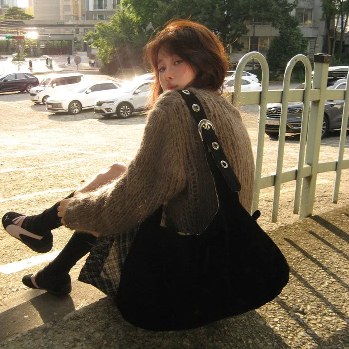 LETERIE SUEDE BUCKLE REVERSIBLE SHOULDER BAG_3COLORS