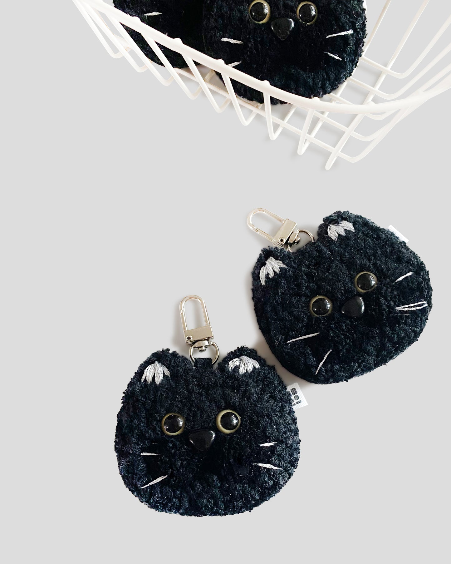 [handmade] "Ugly" Cat Keyring - black tabby