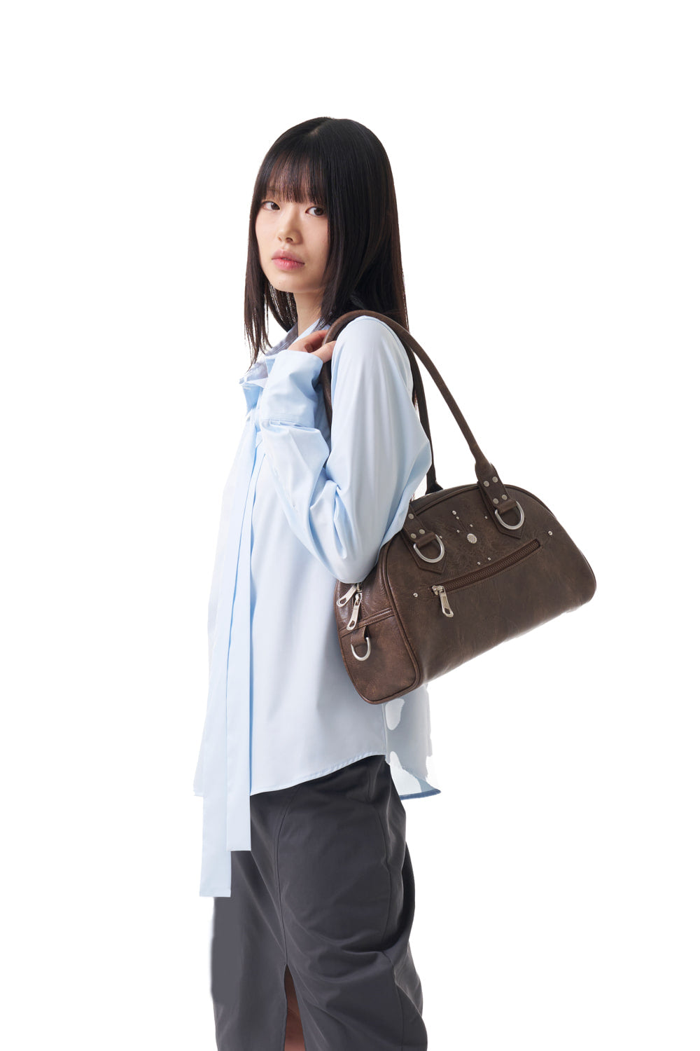 IUGA STUDDED LEATHER BOWLING BAG / BROWN