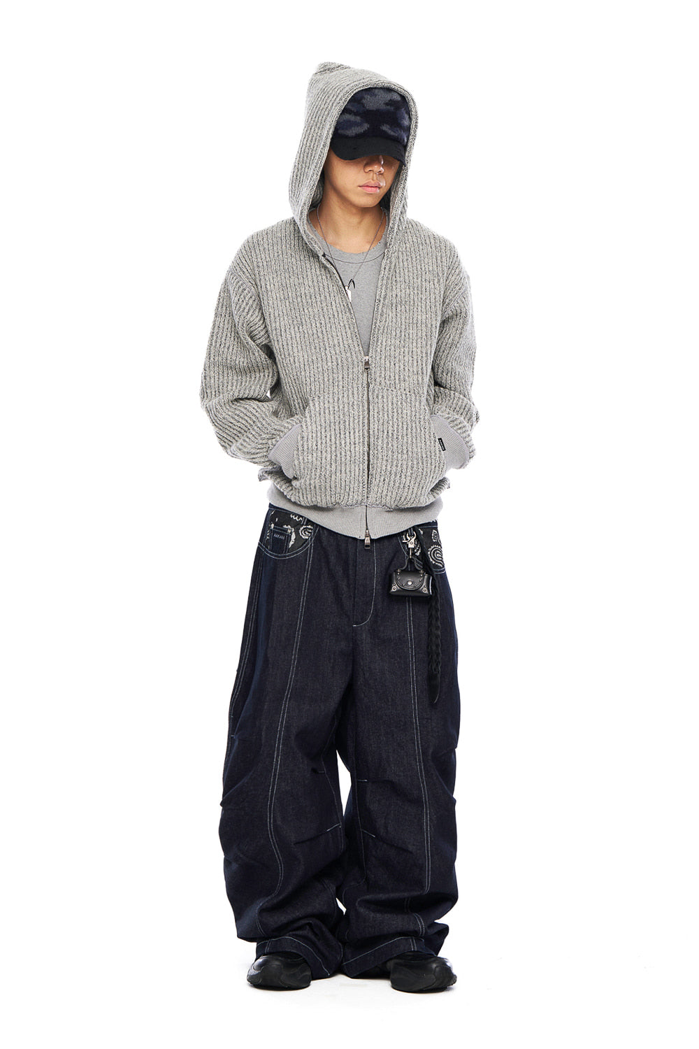AAKAM Knee Pin-Tuck Paisley Denim Pants (Black) – dttmclub