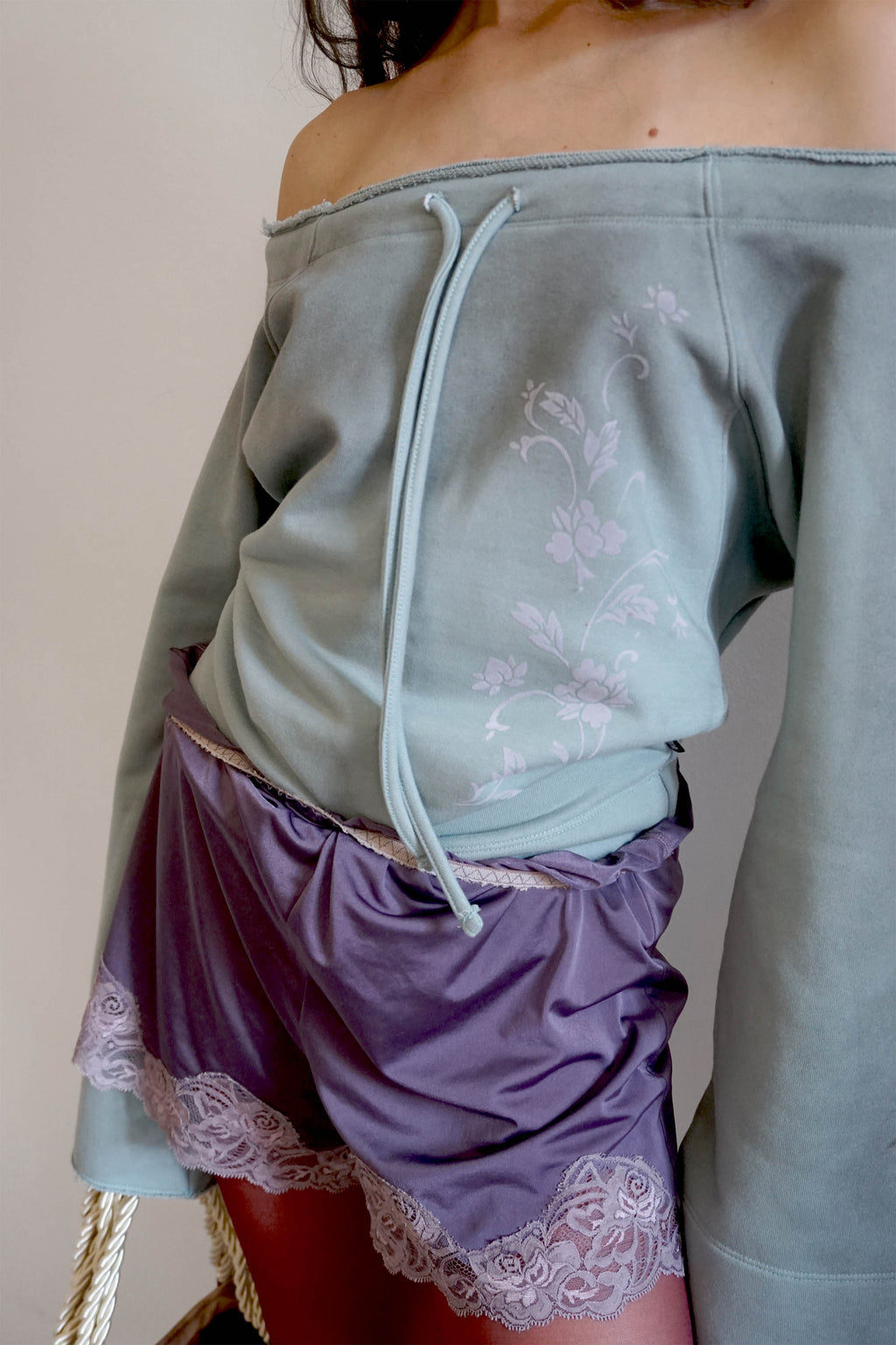 Sculptor Wide Bell Sleeve Sweatshirt Mint