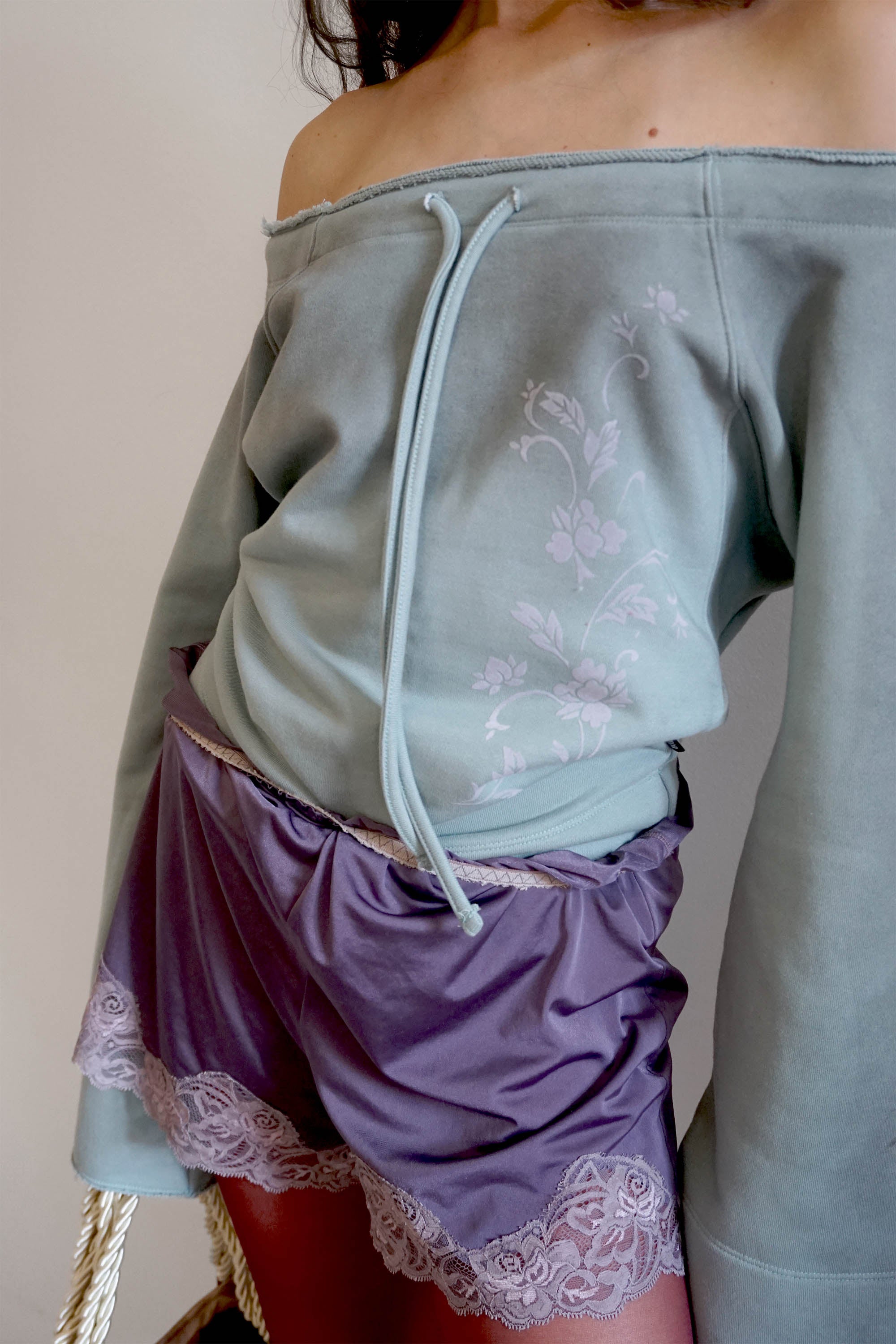 Sculptor Wide Bell Sleeve Sweatshirt Mint