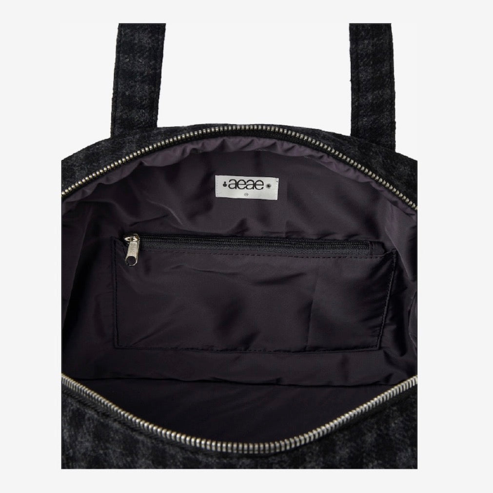 aeae EMBROIDERY TOTE BAG [CHECK BLACK]