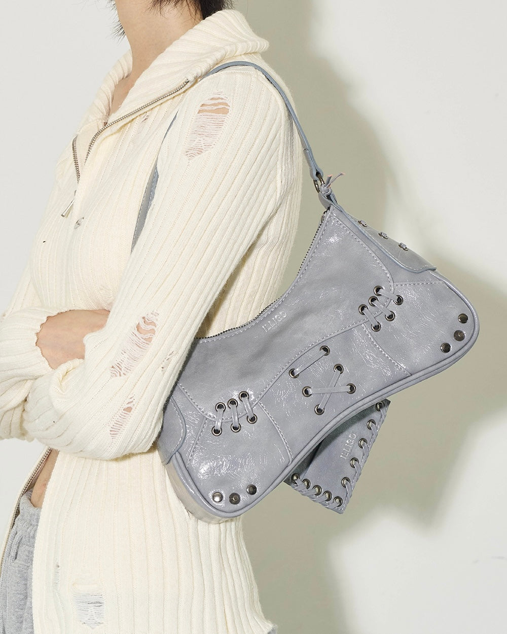 ILLIGO Eyelet Stud Shoulder Bag / grey