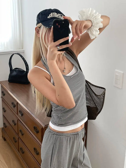 [韓國銷量破千][B-BASIC] Summer Stripe Halter Neck Top / 2colors