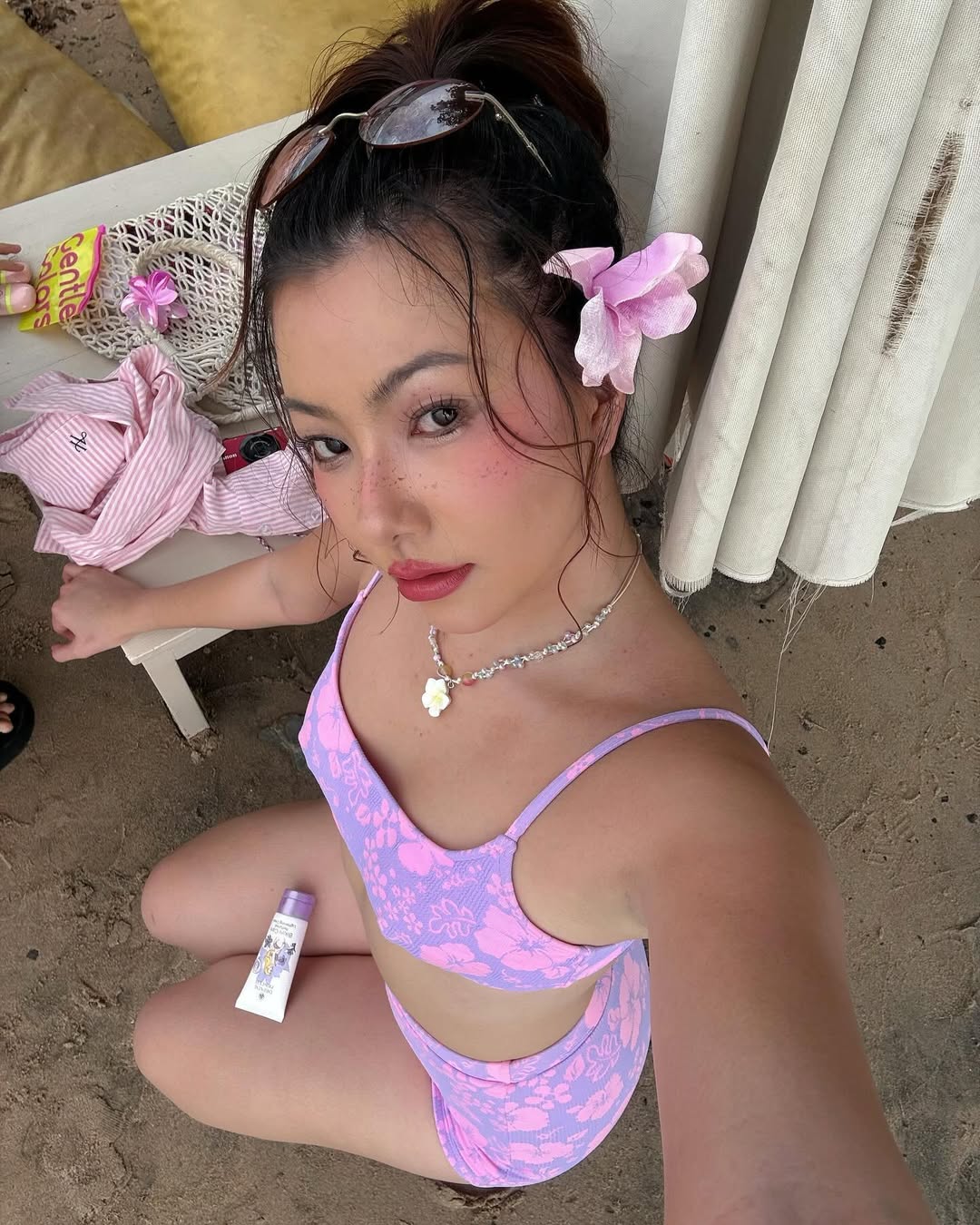 abbie.acc Floral Shine Necklace / 5colors