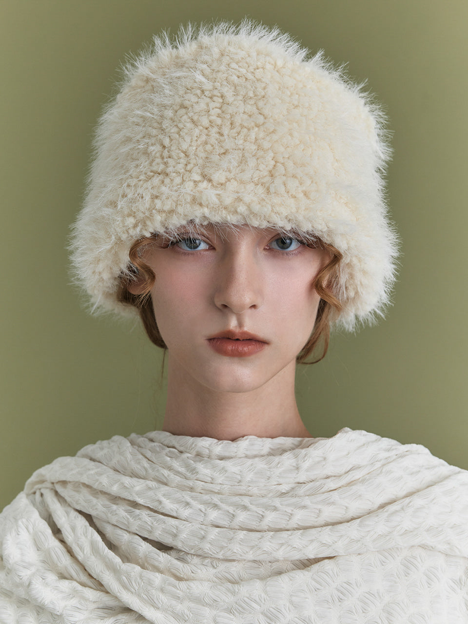 POESIEDAME MEATEL HAT IN CREAM WING