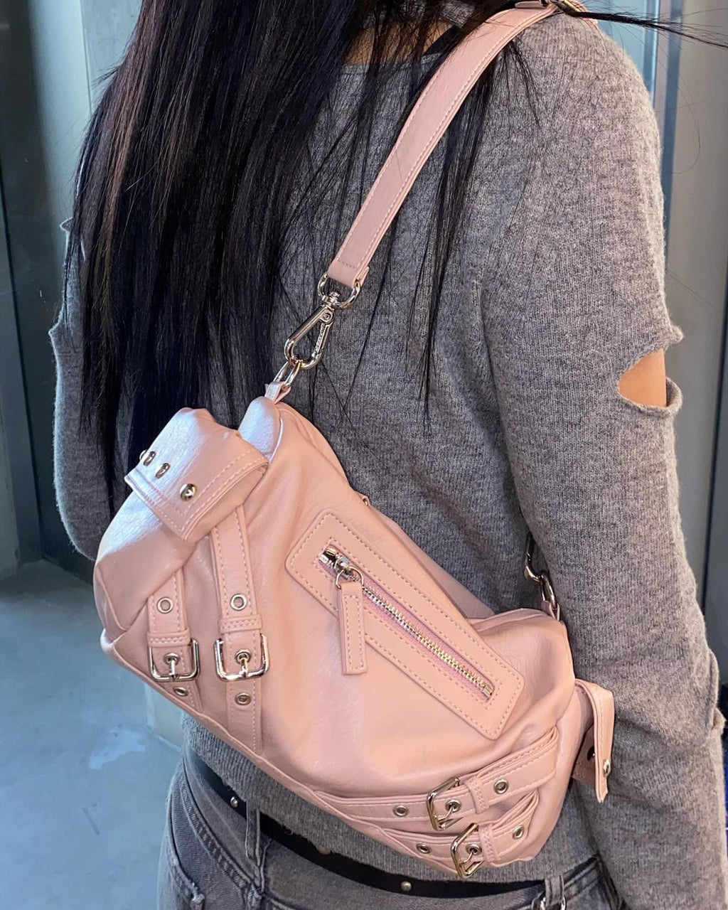 DEINET STUD POCKET BAG IN PINK