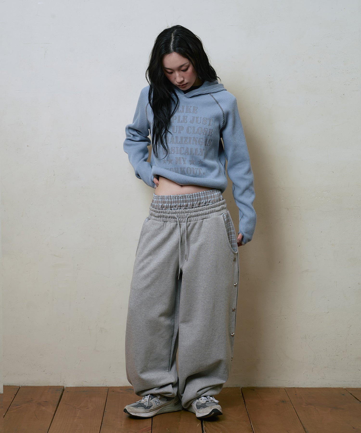 LSC LAYERED STAR STUD WIDE SWEAT PANT (GRAY)