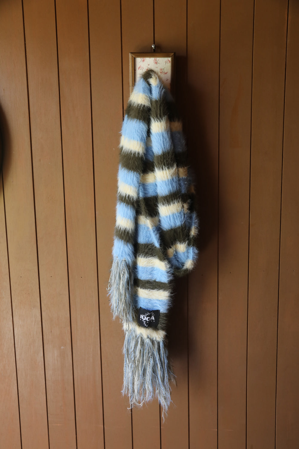 IUGA Striped Hairy Bold Muffler (Sky Blue)