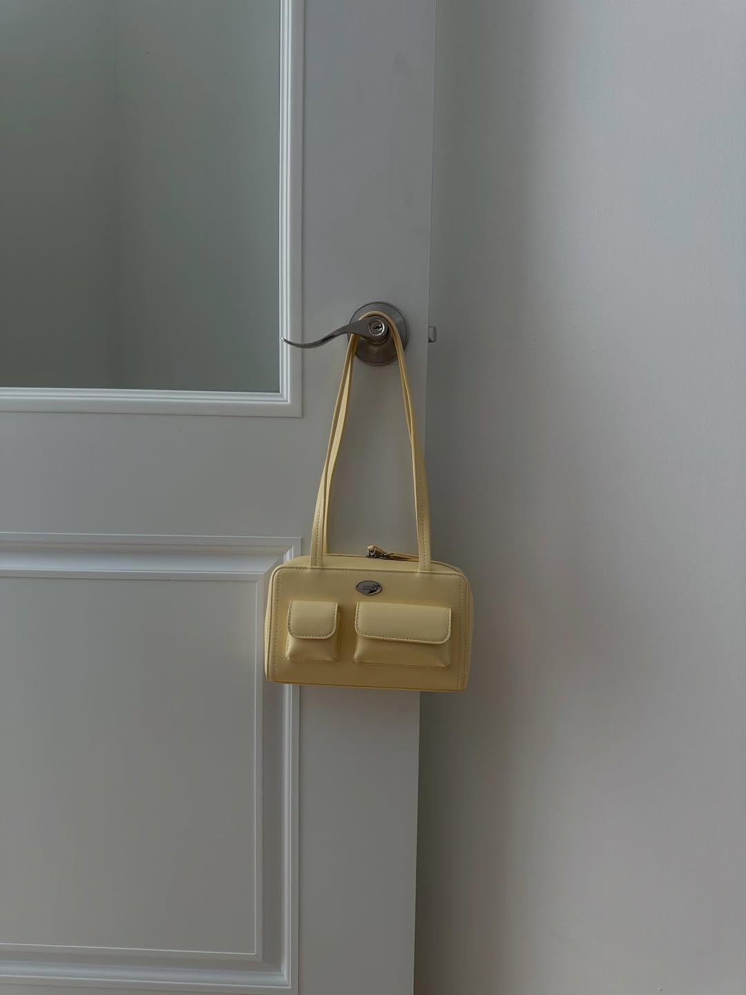 PU Roundy Shoulder Bag / yellow butter