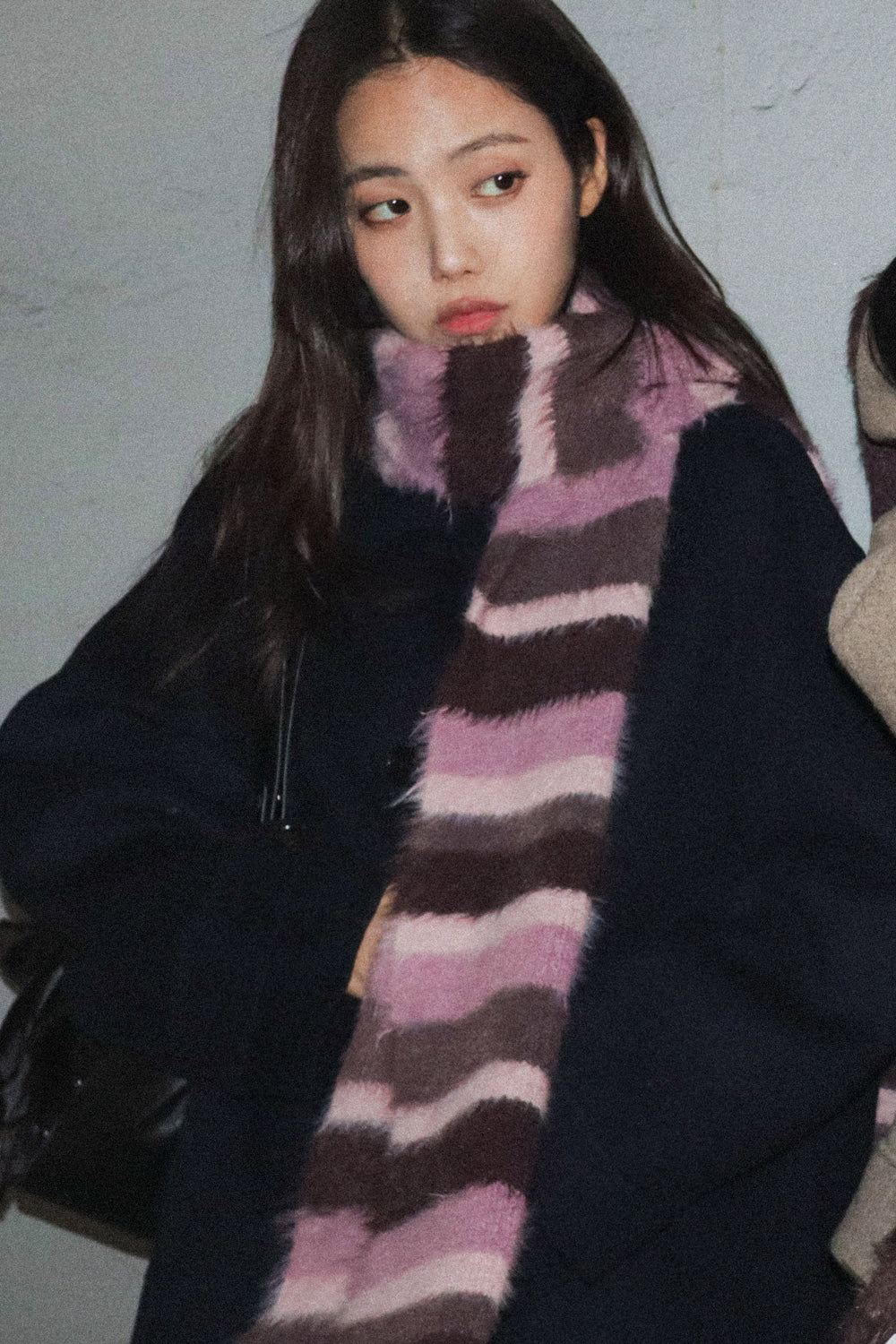 IUGA Striped Hairy Bold Muffler (Pink)