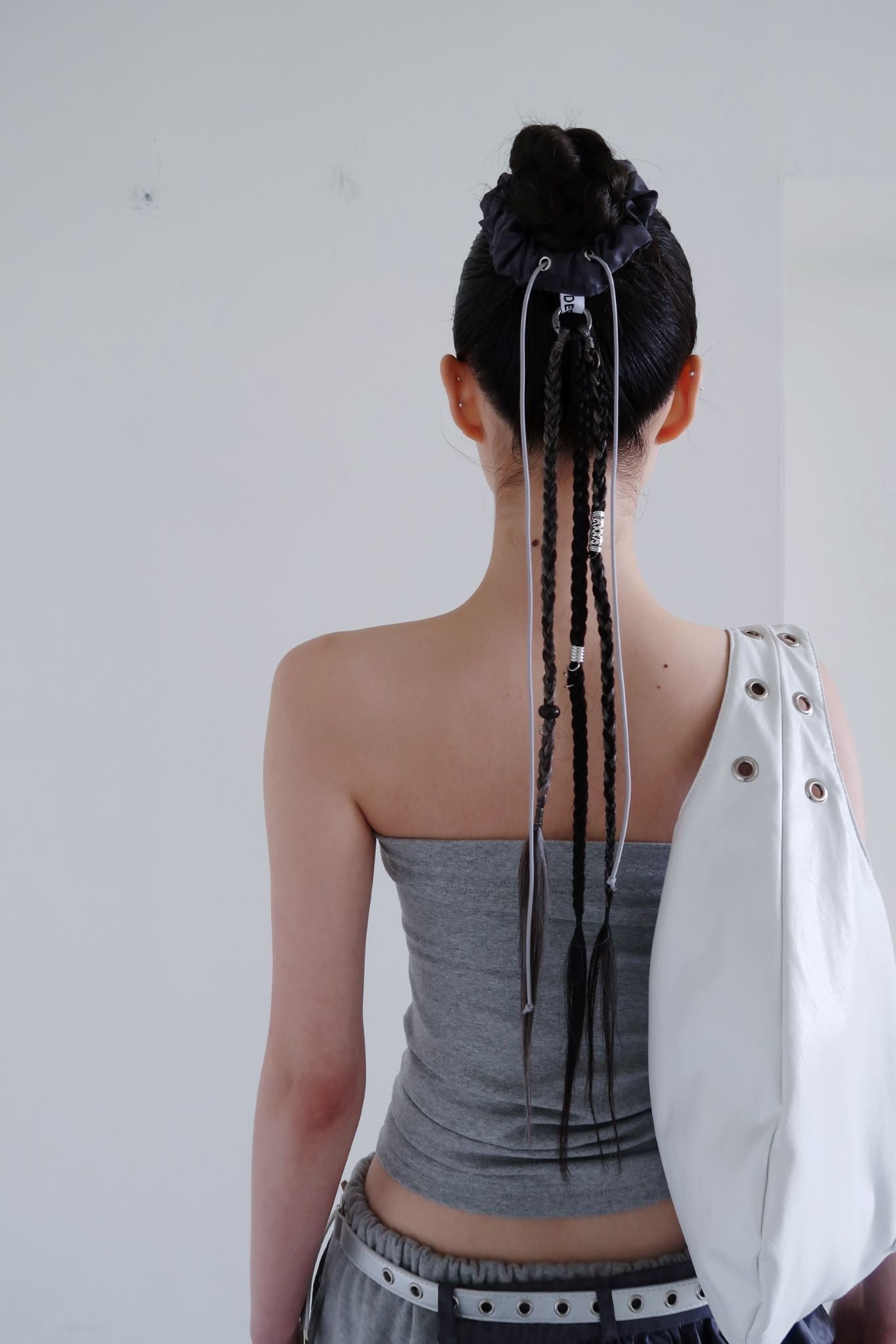 DEPC EYELET LEATHER BAG - LARGE (WHITE)