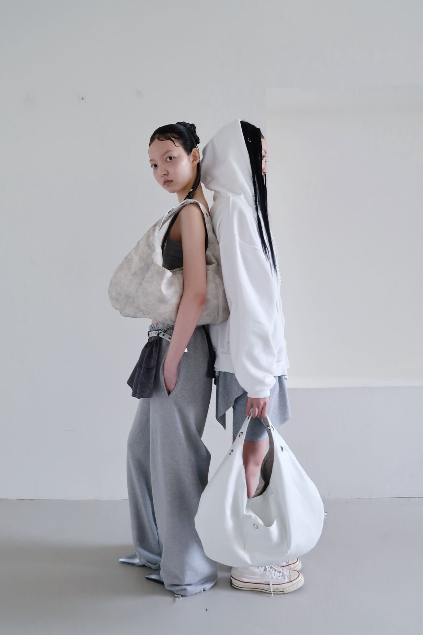 DEPC EYELET LEATHER BAG - LARGE (WHITE)