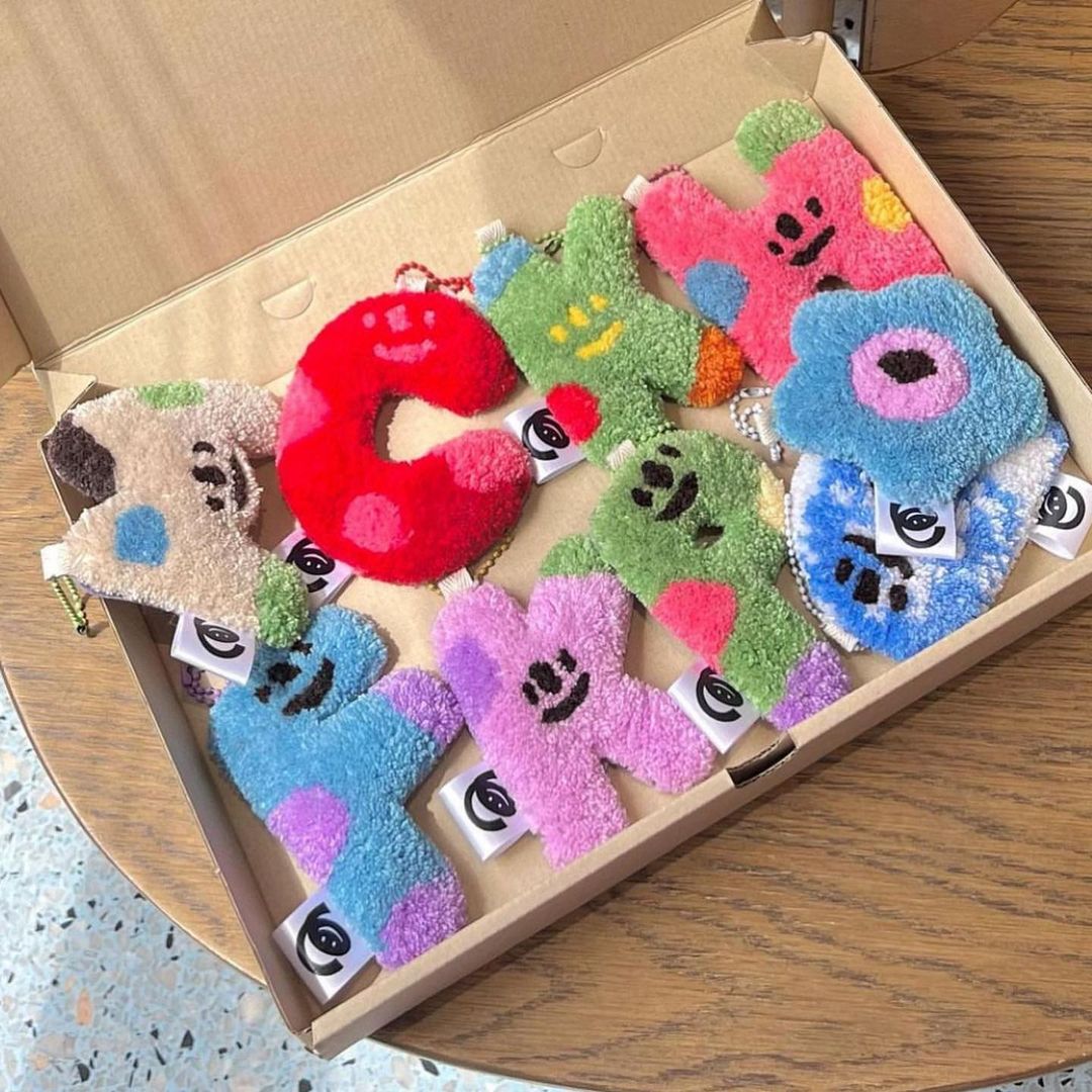 Smiley Alphabet Keychain (customize OK!)