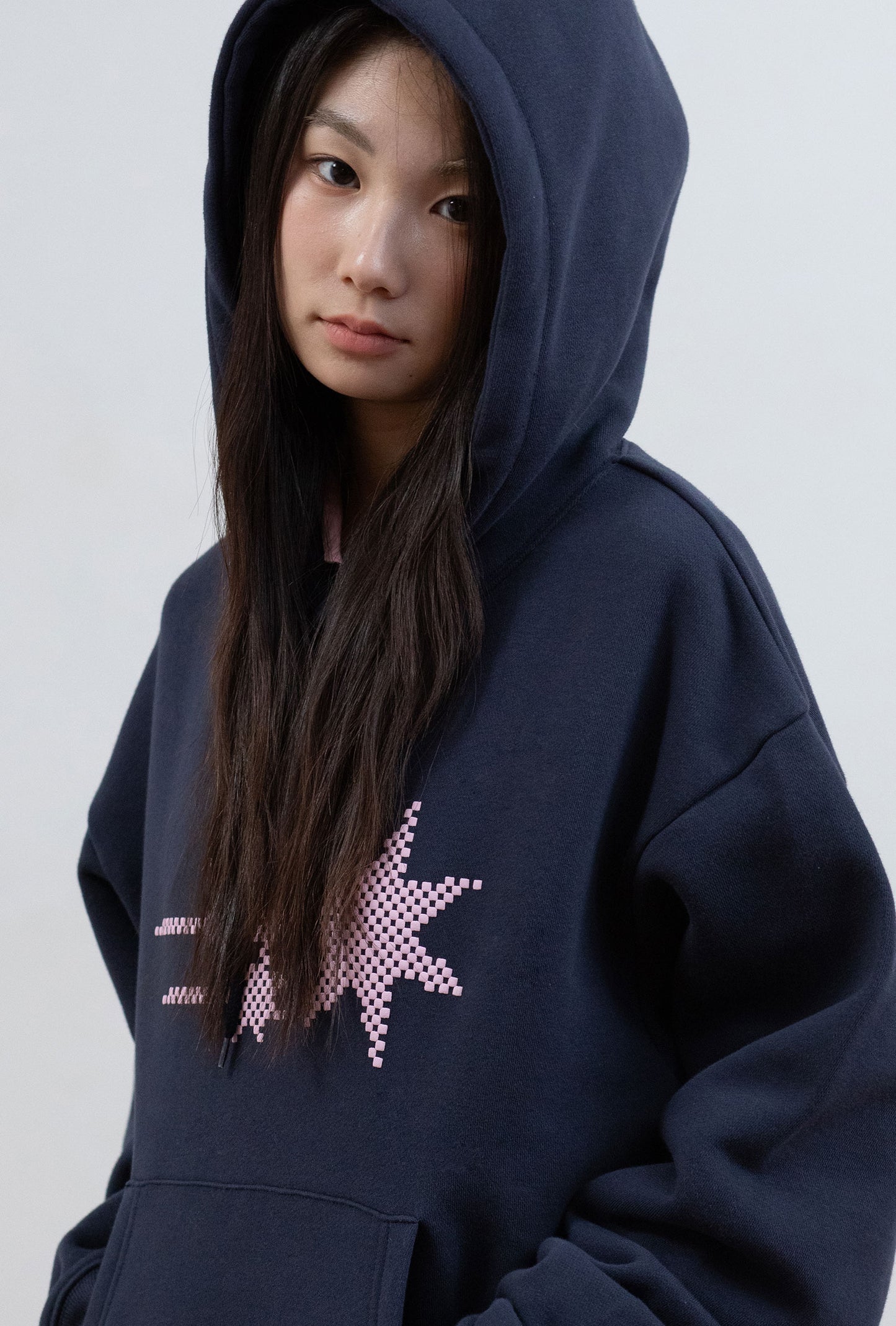 MOSAIC 3STAR CROP HOODIE [NAVY]
