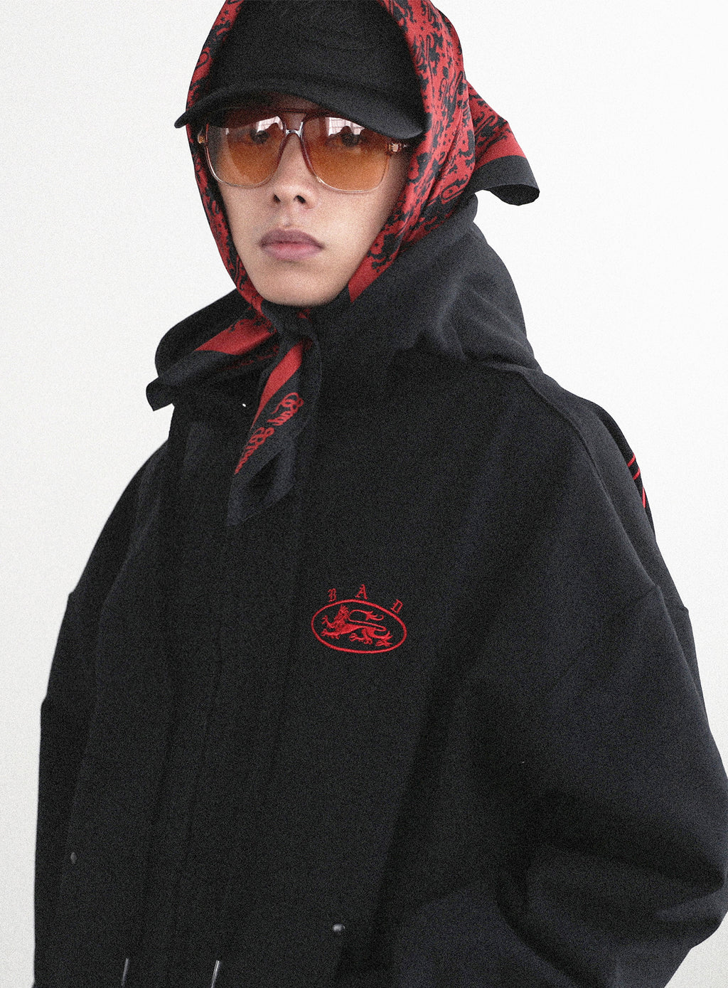 Mystic Capsule Hood Zip Up / Black