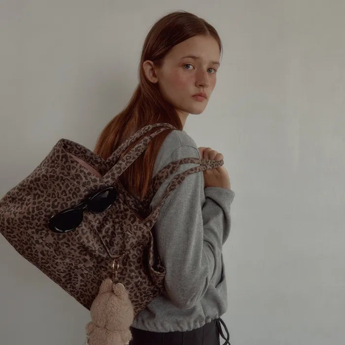 LETERIE SUEDE SQUARE LEOPARD SHOULDER BAG_KHAKI