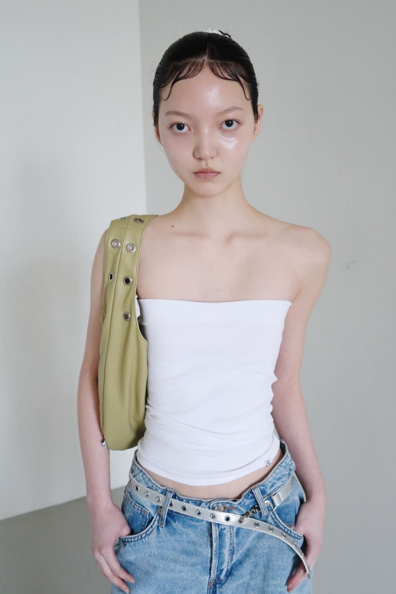 DEPC EYELET LEATHER BAG (BUTTER)