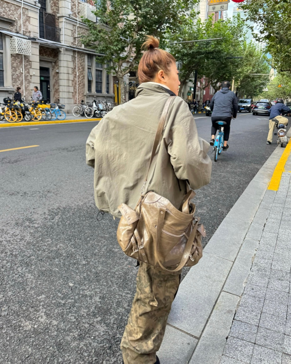 DEINET STUD POCKET BIG BAG IN KHAKI