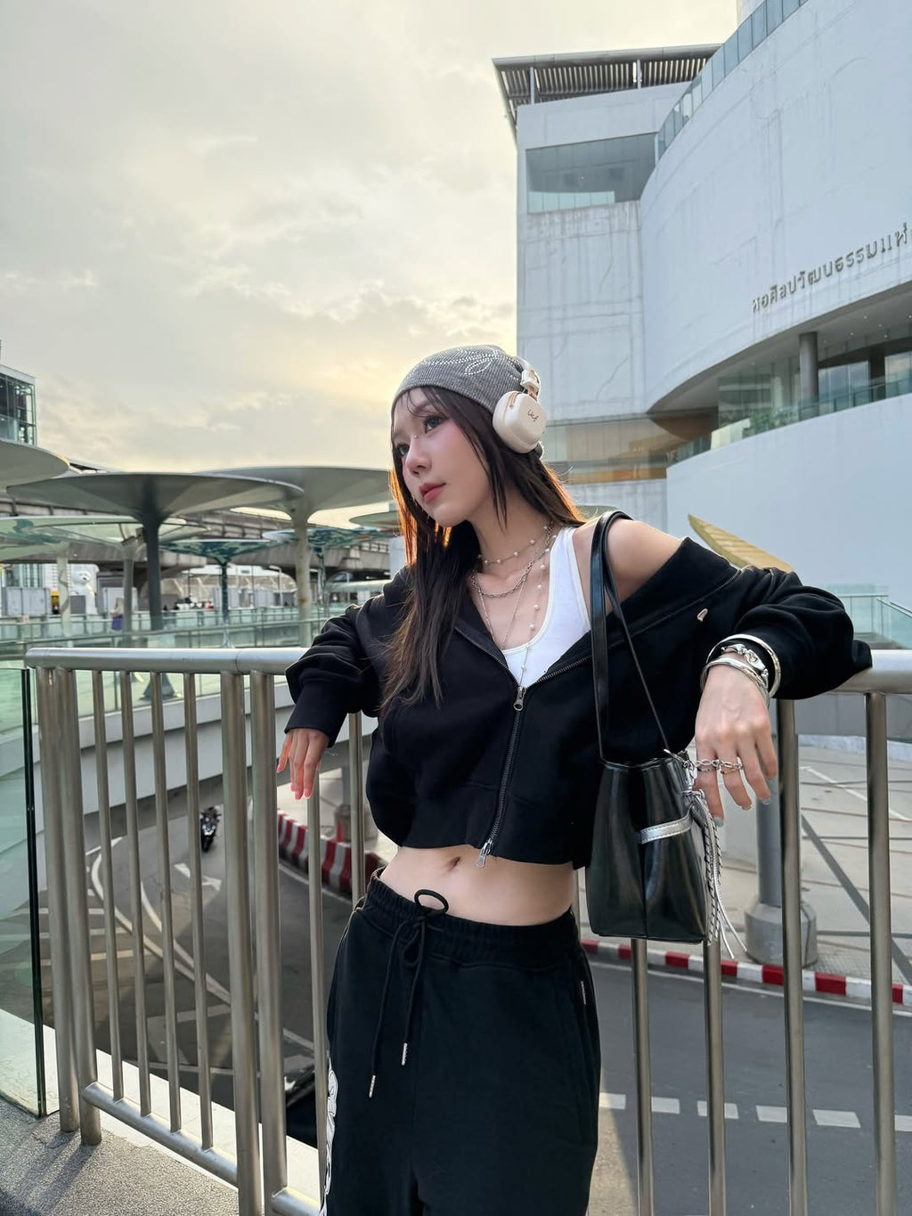 [香港現貨✨] [獨家代理🎀] Daisy Muse Ballerina Shoulder Bag - Midnight Black