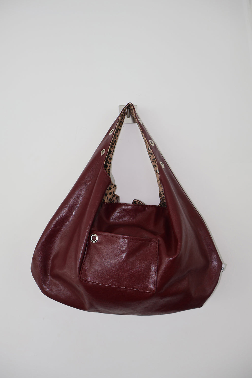 DEPC EYELET LEATHER BAG (WINE)