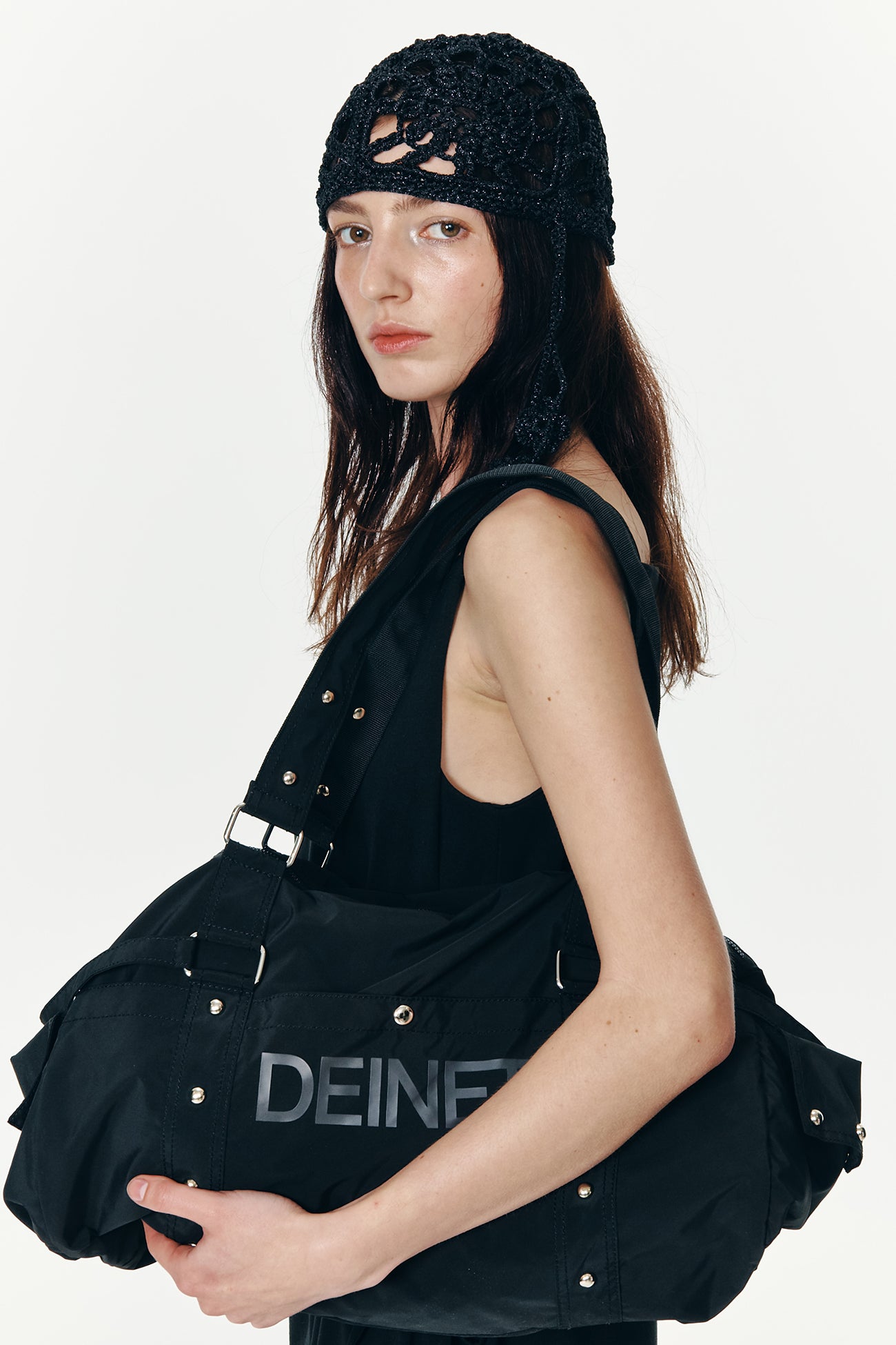 DEINET LOGO DUFFLE BAG IN BLACK
