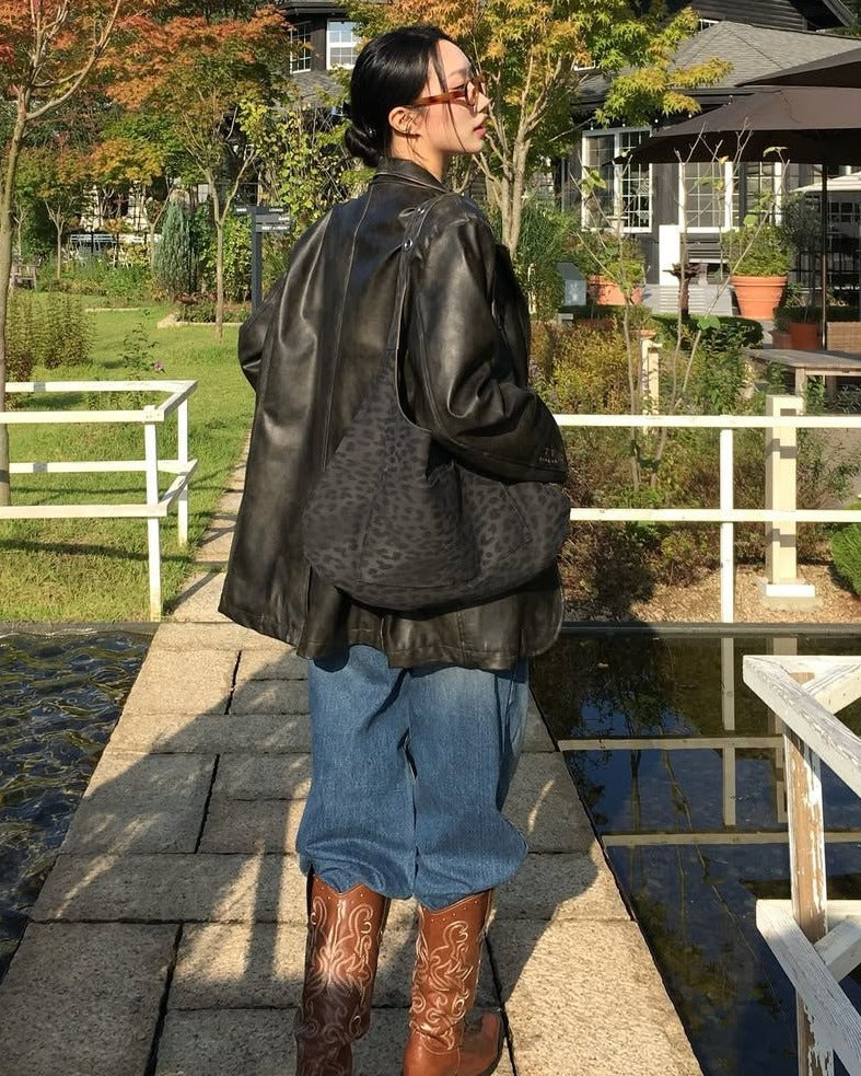 LETERIE STUD BUCKLE REVERSIBLE SHOULDER BAG_3COLORS