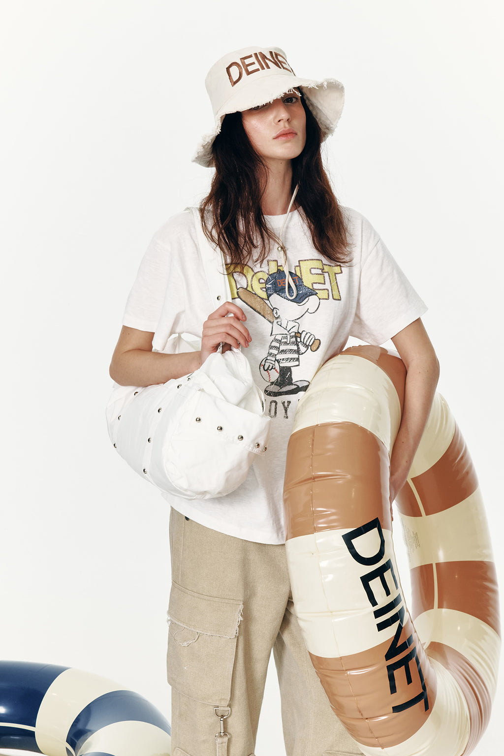 DEINET LOGO DUFFLE BAG IN WHITE