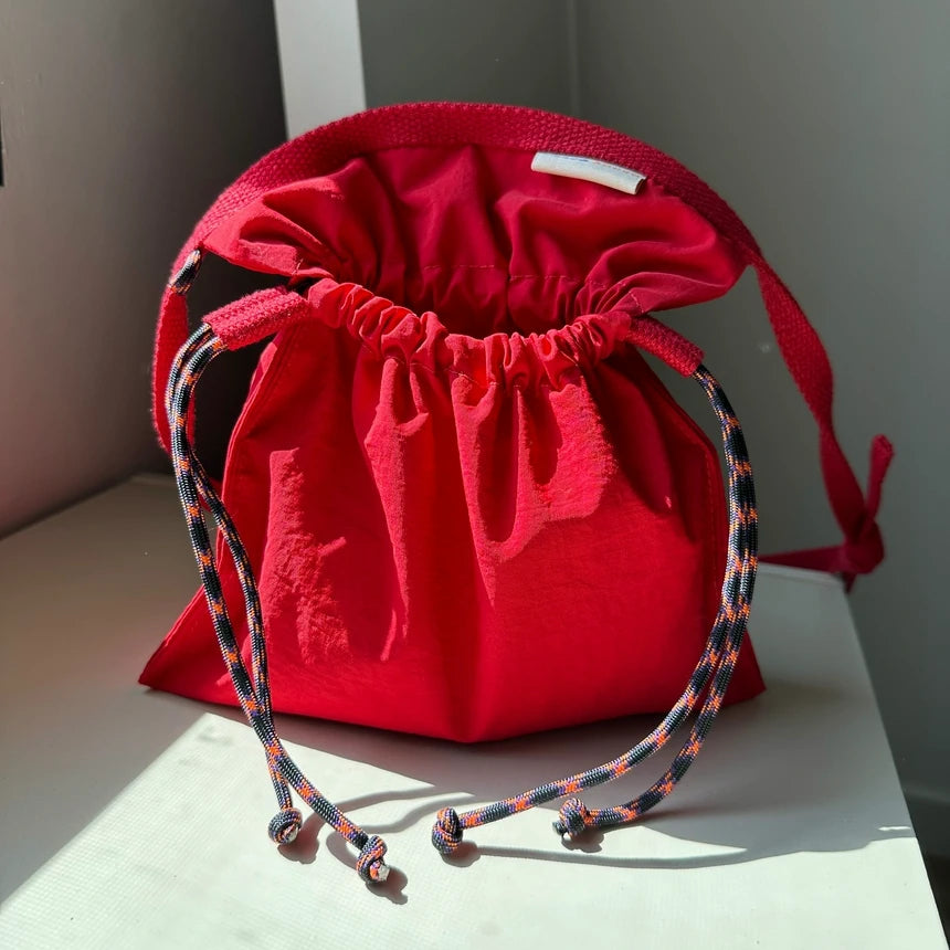 Drawstring Crossbody Bag / RED