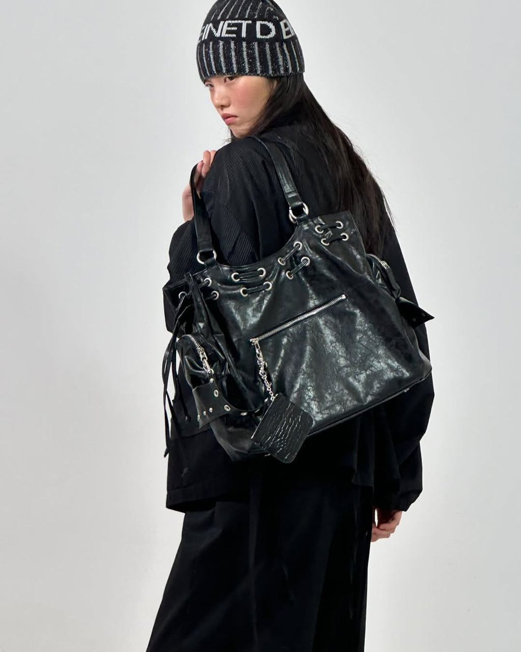 DEINET NEW STUD STRING BIG BAG IN BLACK