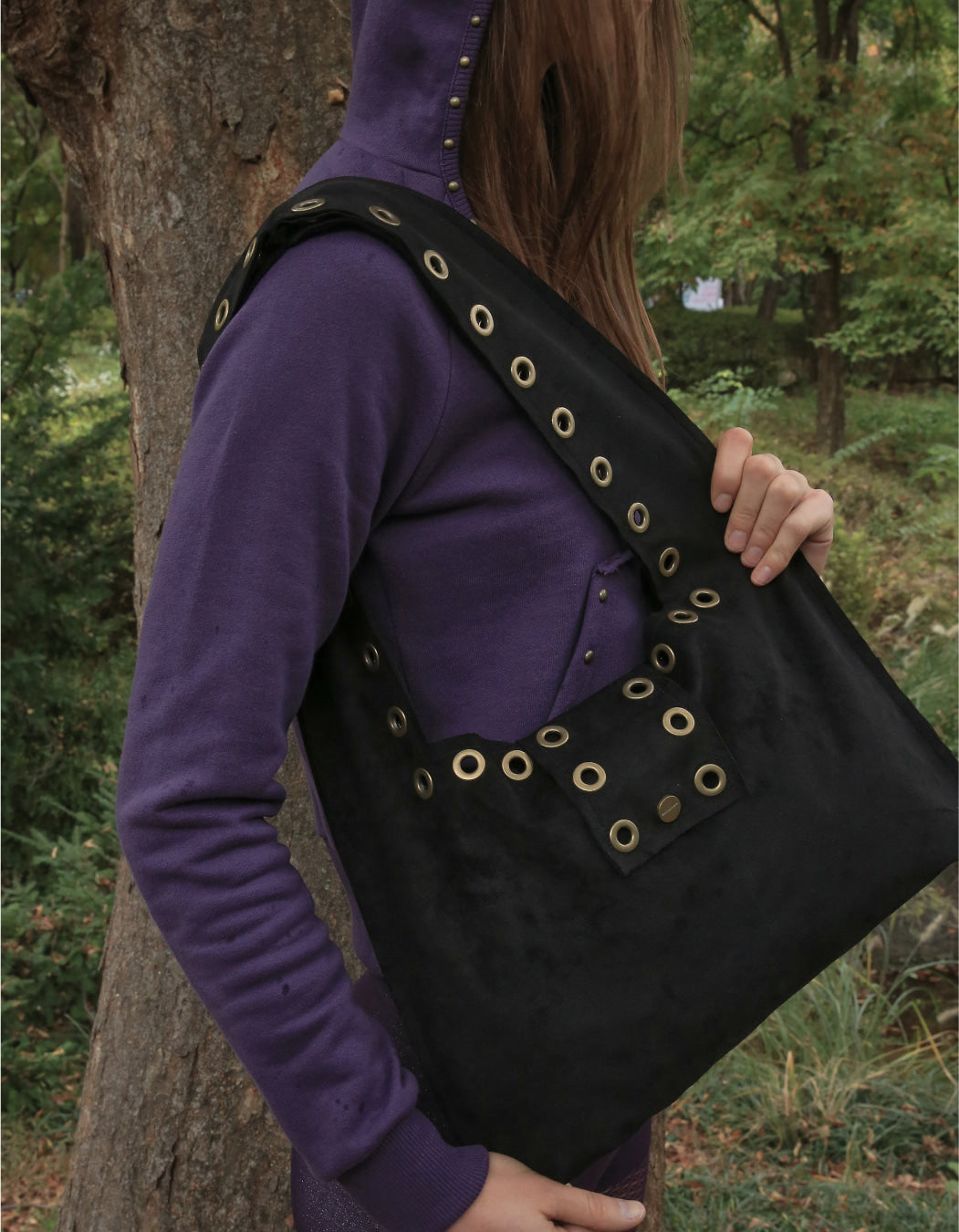 Polysooem EYELET SUEDE SHOULDER BAG / BLACK