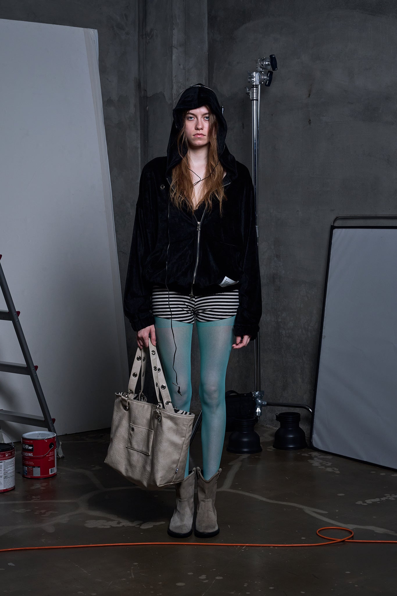 DEPC EYELET LEATHER BAG (VER.2) – KHAKI