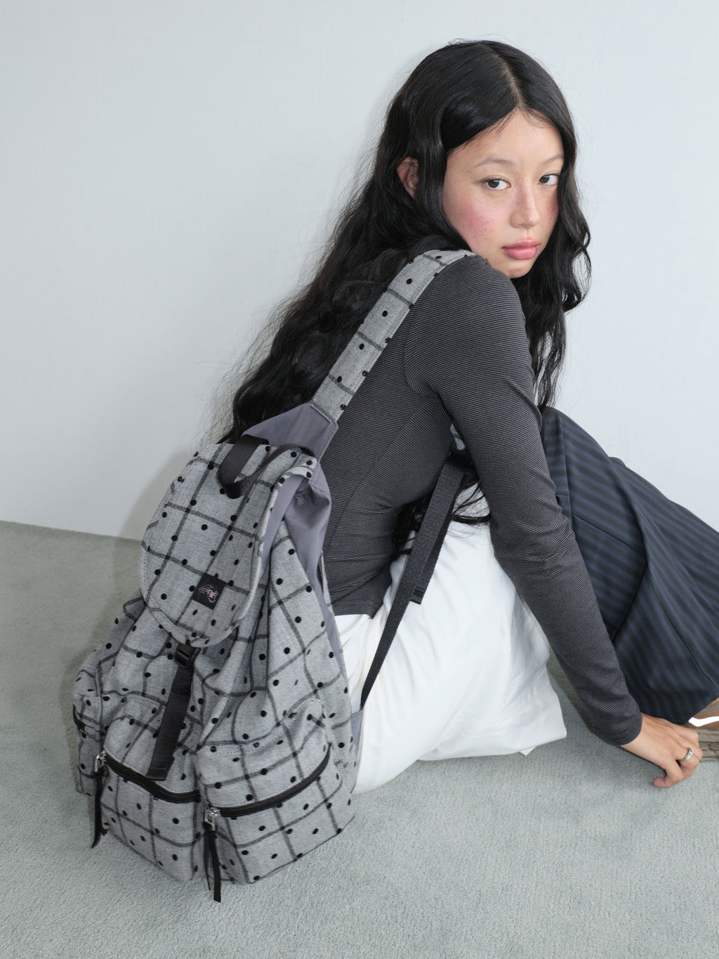 BERRY POCKET BACKPACK LARGE - DOT GREY