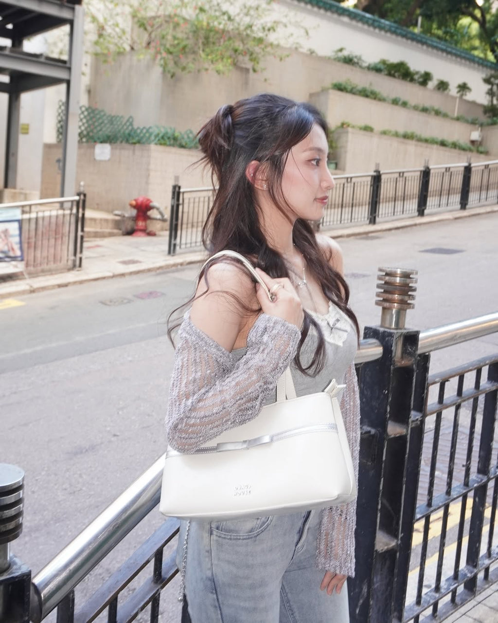 [香港現貨✨] [獨家代理🎀] Daisy Muse Ballerina Shoulder Bag - White Silver