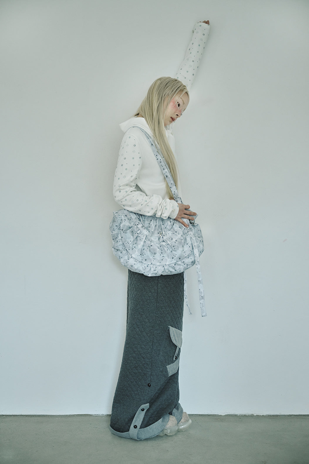 hugyourskin Stardust printed cross bag (Graish blue)