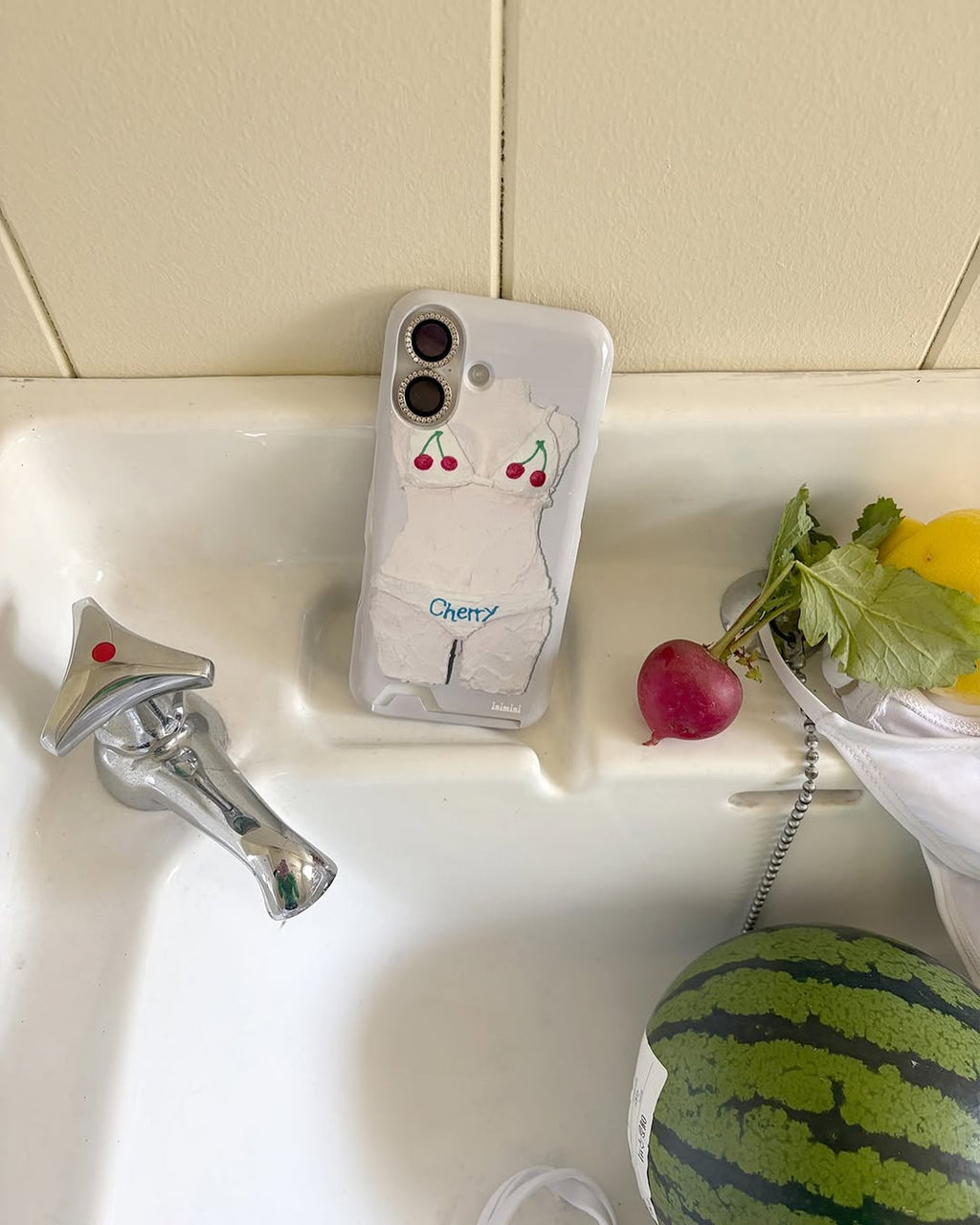 cherry bikini phone case (有magsafe!!)