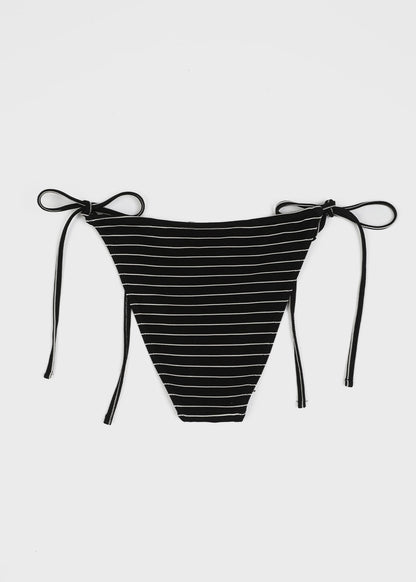 [韓國製造🇰🇷] Lafranc Striped String Bikini / Black
