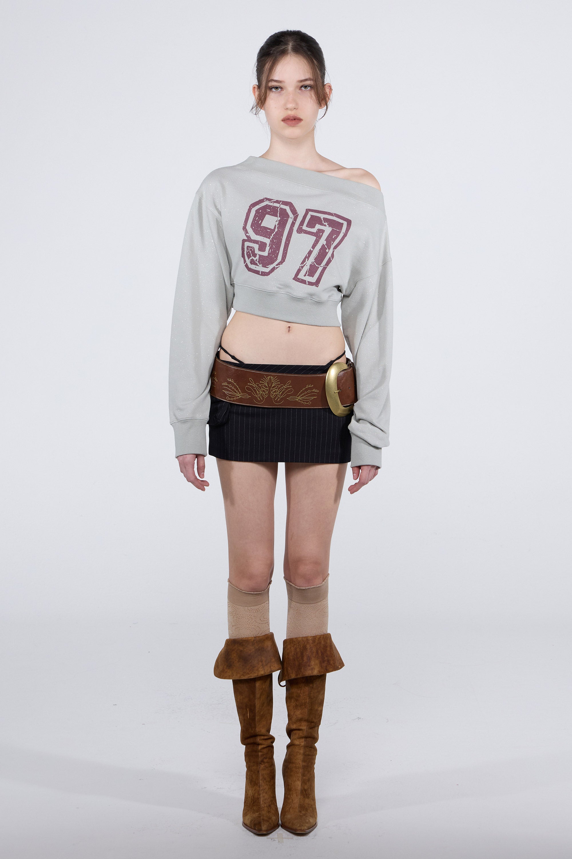 Sculptor Off-Shoulder Cropped Sweatshirt / 3colors