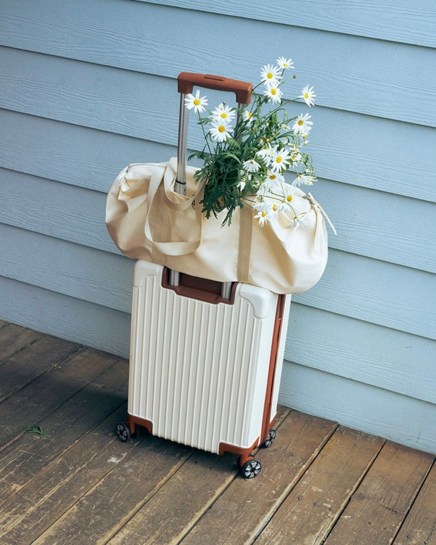 Heeari Aurora Shirring Duffel Big Bag / ivory