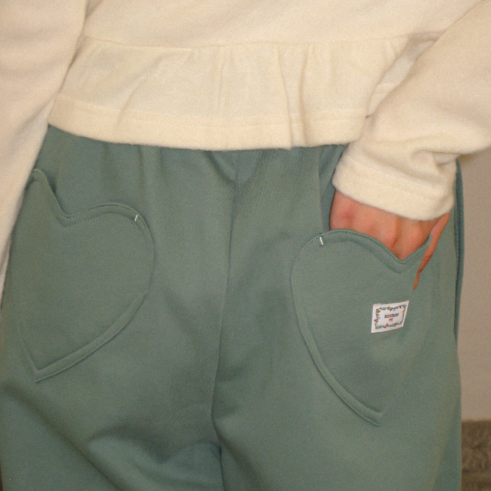 RONRON BACK HEART STITCH POCKET SWEAT JOGGER PANTS / DUSTY GREEN