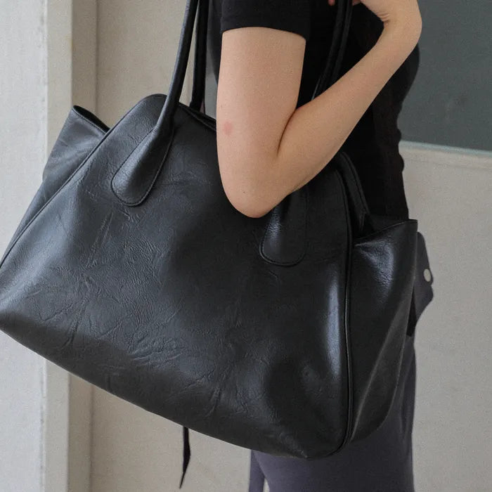 IUGA Bread Leather Shoulder Bag (Black)