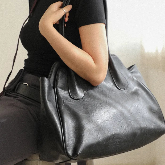 IUGA Bread Leather Shoulder Bag (Black)