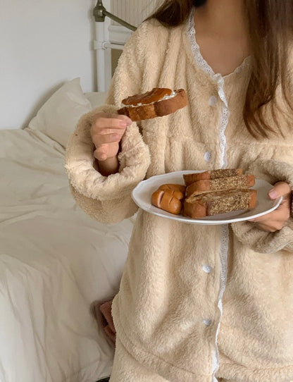 [韓國售出10,000+⭐️] J'eu Fluffy Lace Fleece Pajama Set 5colors